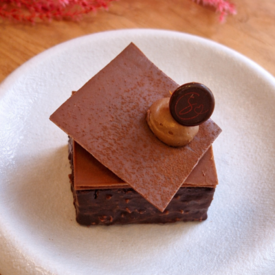 Gâteau individuel Gianduja feuilleté