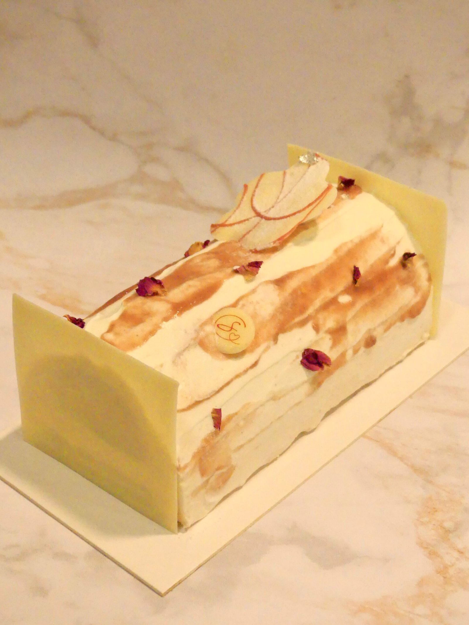 Bûche Litchi Pêche